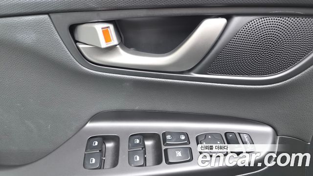 Hyundai Kona 1.6 Turbo 2WD Premium 2018 — фото 33