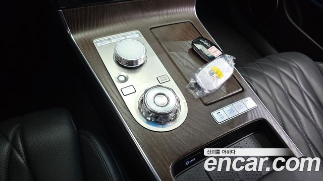 Genesis G80 (RG3) Gasoline 3.5 Turbo AWD 2025 — фото 9