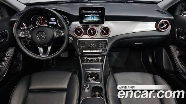 Mercedes-Benz GLA-Class (X156) GLA220 Premium 2018 — фото 7