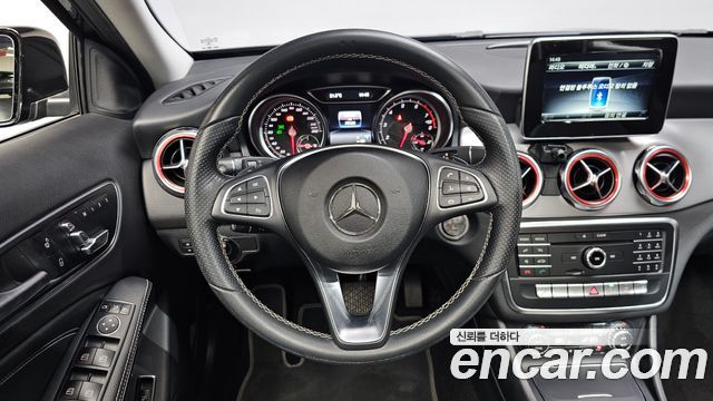 Mercedes-Benz GLA-Class (X156) GLA220 Premium 2018 — фото 13