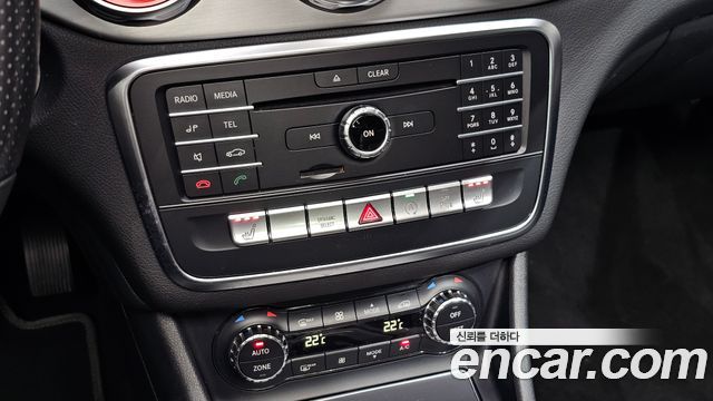 Mercedes-Benz GLA-Class (X156) GLA220 Premium 2018 — фото 19