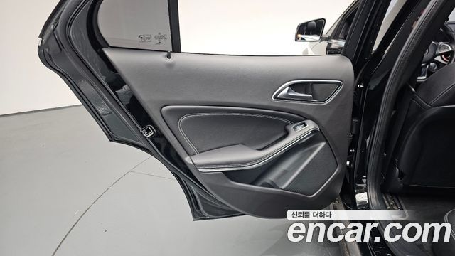 Mercedes-Benz GLA-Class (X156) GLA220 Premium 2018 — фото 25