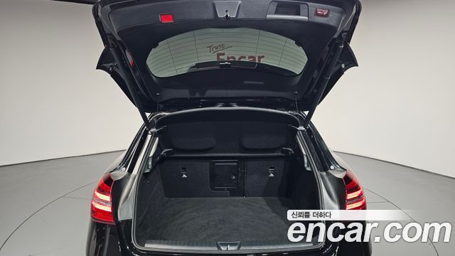 Mercedes-Benz GLA-Class (X156) GLA220 Premium 2018 — фото 33