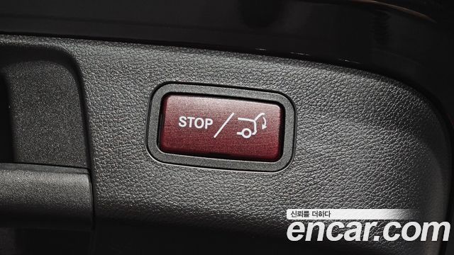 Mercedes-Benz GLA-Class (X156) GLA220 Premium 2018 — фото 34