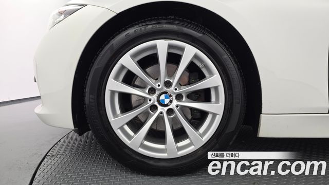 BMW 3 Series (F30) 320d 2018 — фото 5