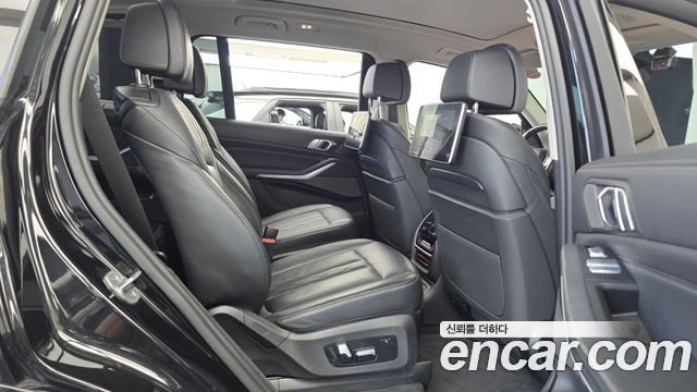 BMW X7 (G07) xDrive 40i Design Pure Excellence 6-Seater 2021 — фото 12
