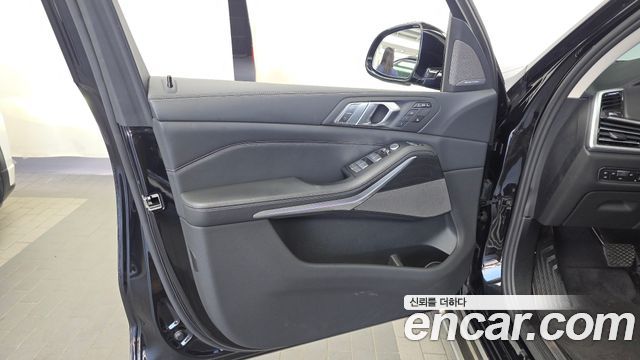 BMW X7 (G07) xDrive 40i Design Pure Excellence 6-Seater 2021 — фото 24