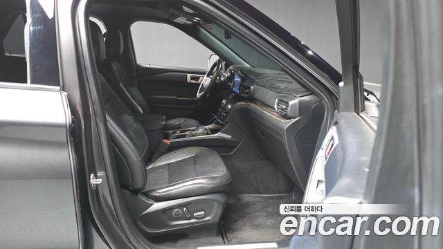 Ford Explorer (VI) 2.3 LimIted 4WD 2020 — фото 11