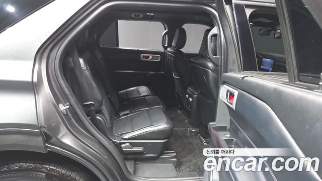 Ford Explorer (VI) 2.3 LimIted 4WD 2020 — фото 12