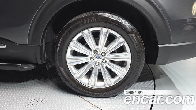 Ford Explorer (VI) 2.3 LimIted 4WD 2020 — фото 21