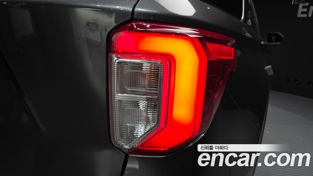 Ford Explorer (VI) 2.3 LimIted 4WD 2020 — фото 23