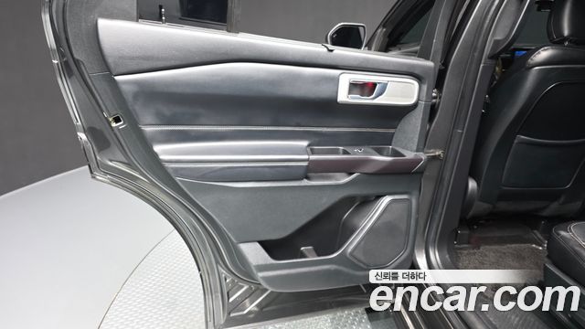 Ford Explorer (VI) 2.3 LimIted 4WD 2020 — фото 25