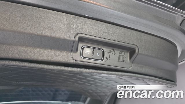 Ford Explorer (VI) 2.3 LimIted 4WD 2020 — фото 33