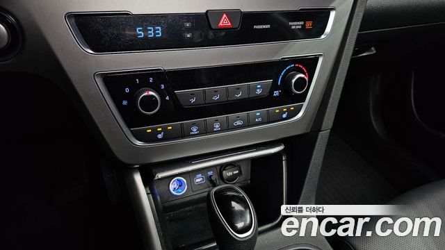 Hyundai Sonata (LF) 2.0 Style Special 2017 — фото 17