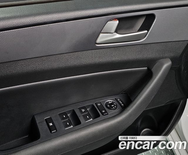 Hyundai Sonata (LF) 2.0 Style Special 2017 — фото 31