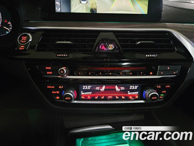 BMW 5 Series (G30) 520d M Sport Package Plus 2017 — фото 18
