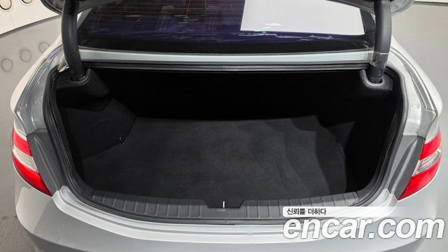 Hyundai Grandeur (HG) HG220 Diesel Modern 2015 — фото 17
