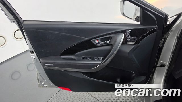 Hyundai Grandeur (HG) HG220 Diesel Modern 2015 — фото 24