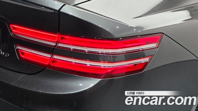 Genesis G80 (RG3) Gasoline 3.5 Turbo AWD 2025 — фото 23