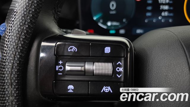 Hyundai Grandeur (GN7) 3.5 LPG 2WD (Taxi) Deluxe 2023 — фото 17