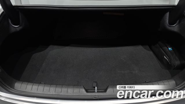 Hyundai Grandeur (GN7) 3.5 LPG 2WD (Taxi) Deluxe 2023 — фото 19