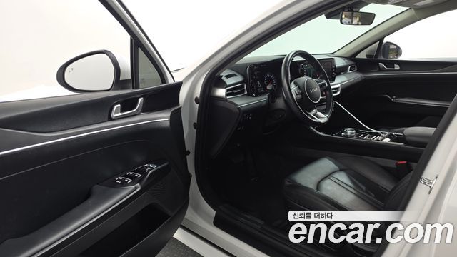 Kia K5 (III) 2.0 Trendy 2022 — фото 10