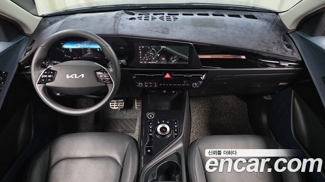 Kia Niro EV Earth 2023 — фото 7