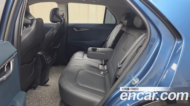Kia Niro EV Earth 2023 — фото 12