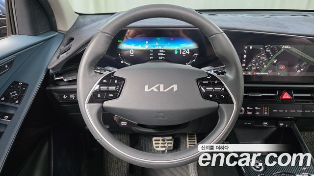 Kia Niro EV Earth 2023 — фото 13