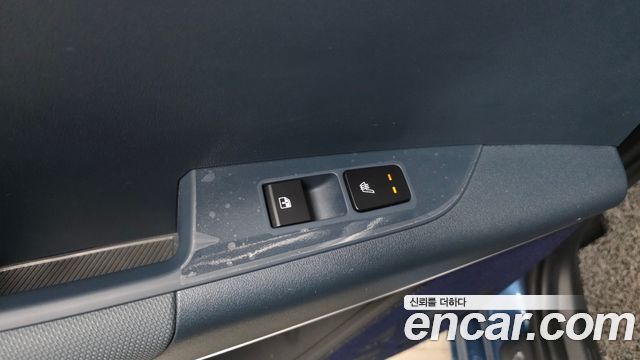 Kia Niro EV Earth 2023 — фото 18
