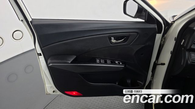 KG Mobility (SsangYong) Tivoli Armor VX 2WD 2019 — фото 24
