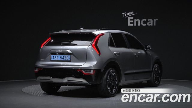 Kia Niro EV Air 2023 — фото 2