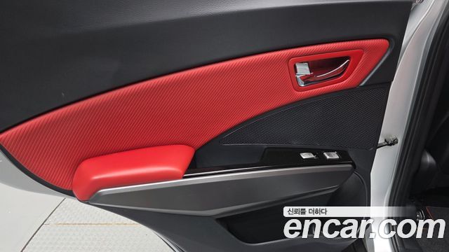 KG Mobility (SsangYong) Tivoli LX 2WD 2017 — фото 25