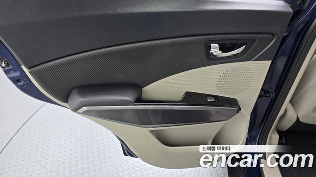 KG Mobility (SsangYong) Very New Tivoli Gasoline 1.5 2WD V5 2020 — фото 25