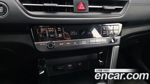 Kia Seltos Gasoline 1.6 Turbo 2WD Gravity 2023 — фото 18