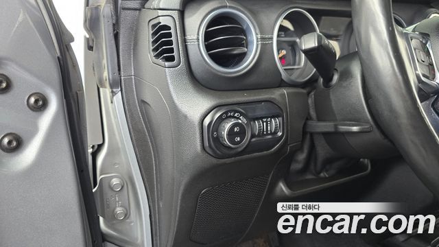 Jeep Wrangler (JL) 2.0 Sahara 4Door 2018 — фото 28