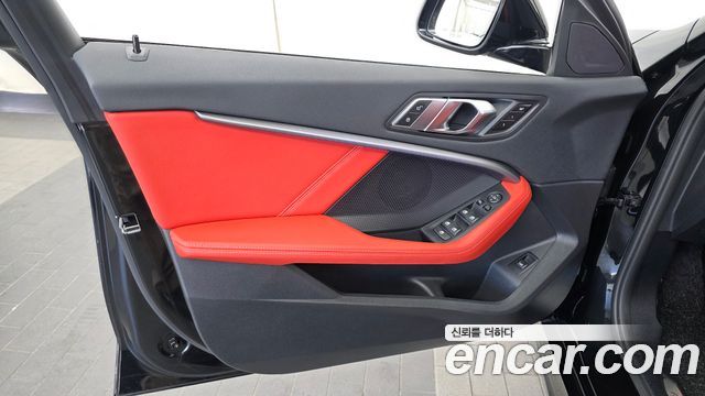 BMW 1 Series (F40) 118d M Sport 2021 — фото 24