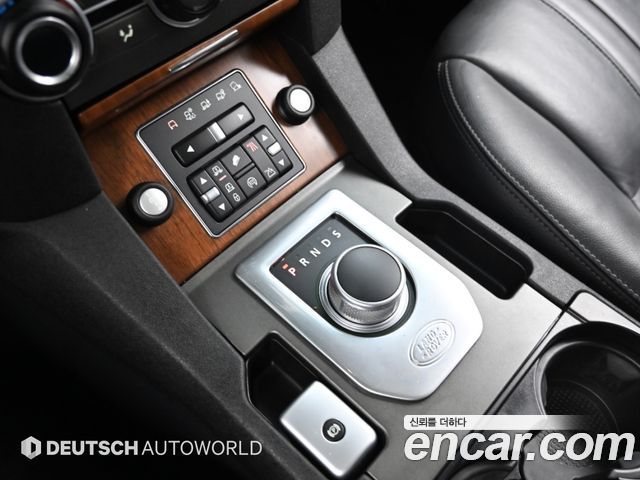 Land Rover Discovery 5 2.0 SD4 SE 2016 — фото 9
