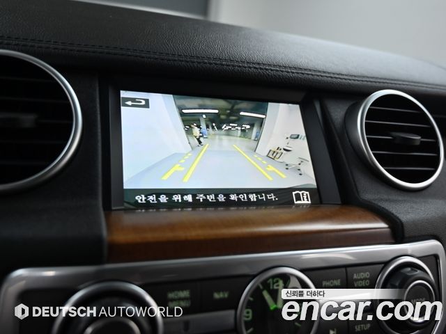 Land Rover Discovery 5 2.0 SD4 SE 2016 — фото 18