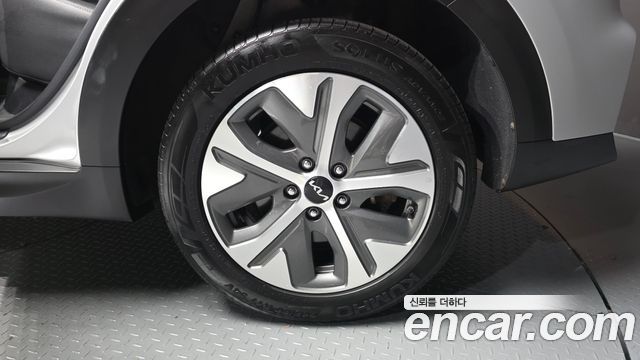Kia Niro Plus Air (Taxi Trim) 2023 — фото 5