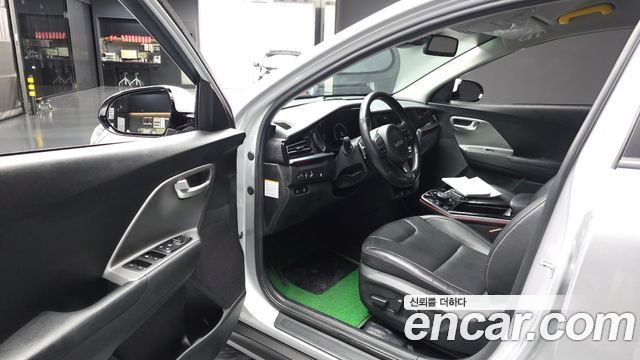 Kia Niro Plus Air (Taxi Trim) 2023 — фото 10