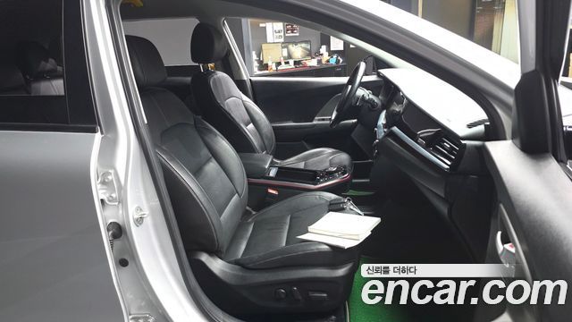 Kia Niro Plus Air (Taxi Trim) 2023 — фото 11