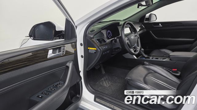 Hyundai Sonata (LF) 2.0 Premium Special 2016 — фото 10