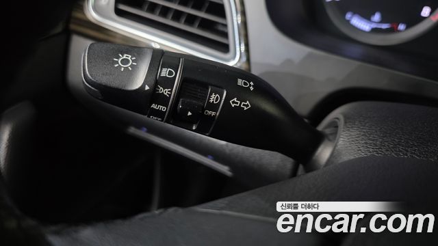Hyundai Sonata (LF) 2.0 Premium Special 2016 — фото 11