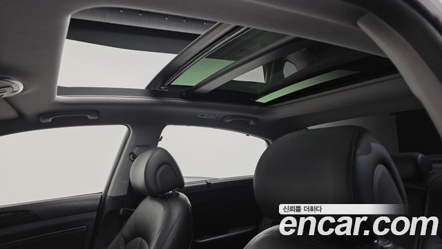 Hyundai Sonata (LF) 2.0 Premium Special 2016 — фото 16