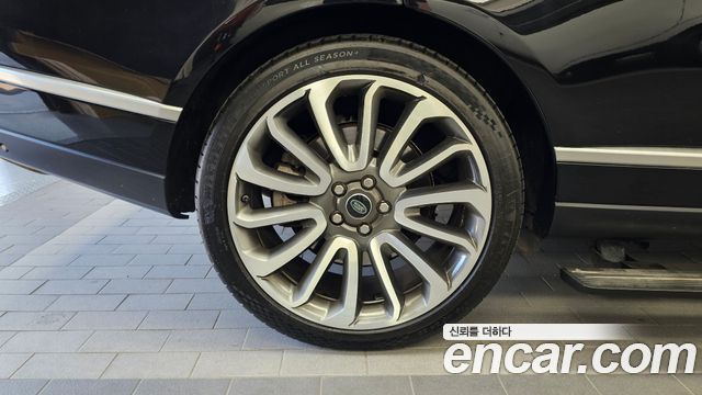 Land Rover Range Rover (IV) 4.4 SDV8 AB DIESEL 2018 — фото 5