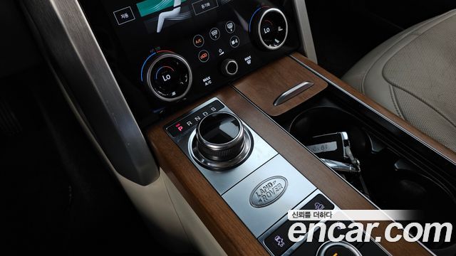 Land Rover Range Rover (IV) 4.4 SDV8 AB DIESEL 2018 — фото 9