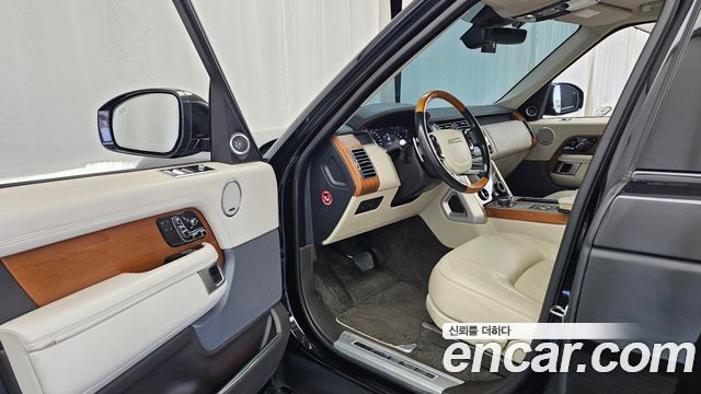 Land Rover Range Rover (IV) 4.4 SDV8 AB DIESEL 2018 — фото 10