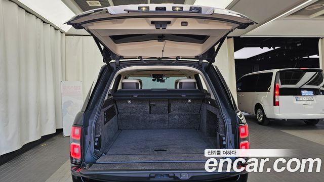 Land Rover Range Rover (IV) 4.4 SDV8 AB DIESEL 2018 — фото 19