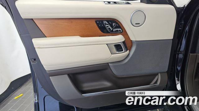 Land Rover Range Rover (IV) 4.4 SDV8 AB DIESEL 2018 — фото 24